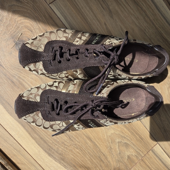 👟 Coach Women’s Sneakers – Brown | Size 6 | Gently Used - Picture 1 of 4